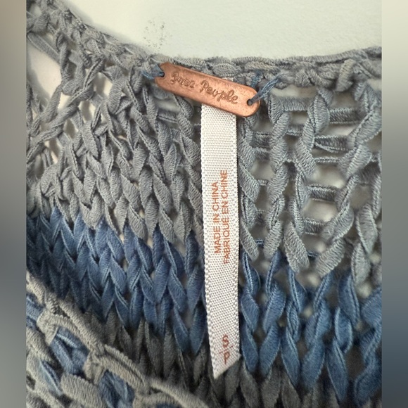FREE PEOPLE Women’s Open Knit Scoop Neck Blue/Grey Sweater Size Small - Picture 8 of 11